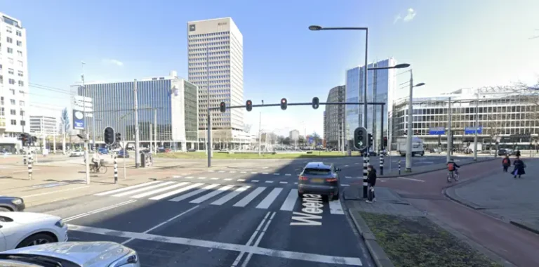 Drukke-rotondes-en-kruispunten-in-Rotterdam